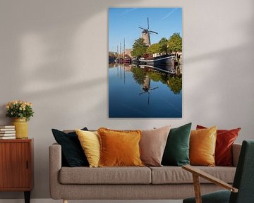 Molen de Roode Leeuw achter de Museumhaven in Gouda van Remco-Daniël Gielen Photography