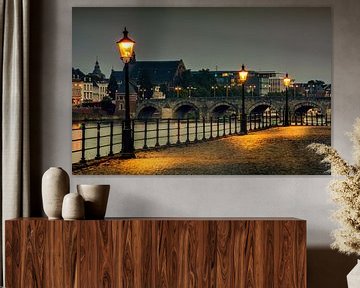 Die Steinmauer Maastricht Blick Sint-Servaas Brücke von Geert Bollen