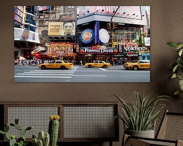 Yellow Cabs, theatre district by Laura Vink