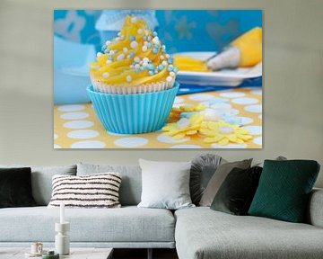 Muffinform mit blauem und gelbem Muffin von Patricia Verbruggen