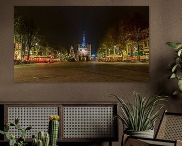 De Brink met de Waag Deventer in kerstsfeer van Han Kedde