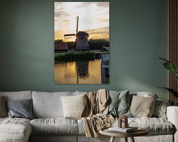 Holländische Mühle im Sonnenuntergang