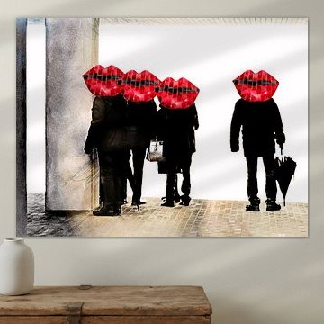 People at the Elphi with red lips von Gabi Hampe