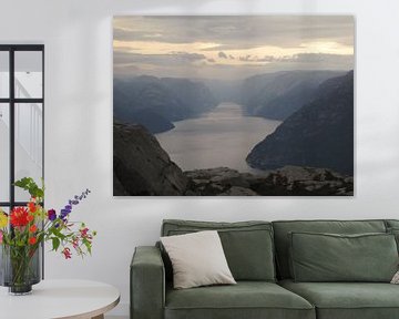 Lysefjord vanaf de Preikestolen von Ronald Gorter