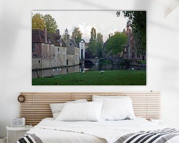 Brugge, zicht op Begijnhof en Wijngaardbrug van Michel De Pourcq