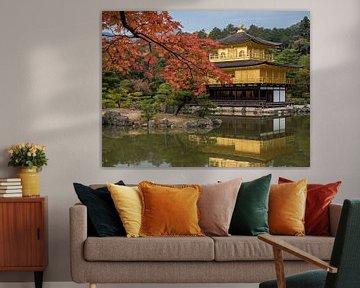 Herfst bij de Gouden Tempel in Kyoto, Japan van Frank den Hond