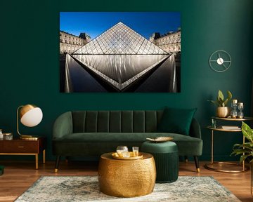 De piramide van het Louvre van Scott McQuaide