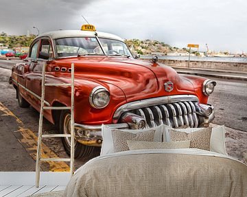 Oldtimer classic car in Cuba in het centrum van Havana. One2expose Wout kok Photography. van Wout Kok