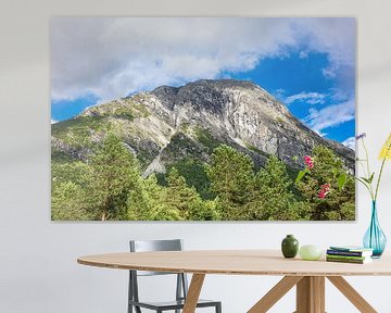 Landscape with mountains and clouds in Norway van Rico Ködder