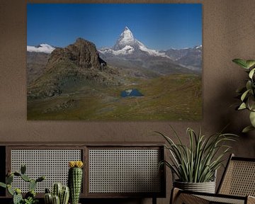 De Matterhorn spiegelend in de Riffelsee 