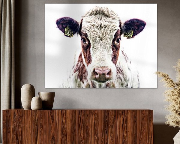 Portrait d'une vache curieuse