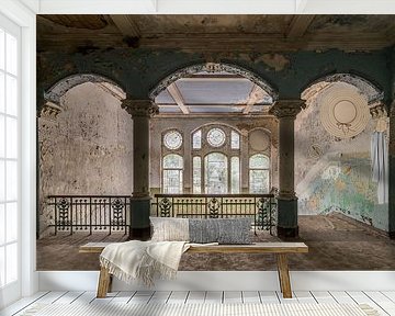 The main hall by Oscar Beins