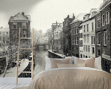 Lichte en donkere Gaard in Utrecht tijdens een sneeuwbui  in vintage look (monochroom) van André Blom Fotografie Utrecht