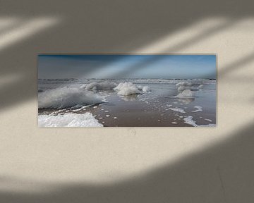 Panorama der Schaum auf dem Strand von Alex Hiemstra