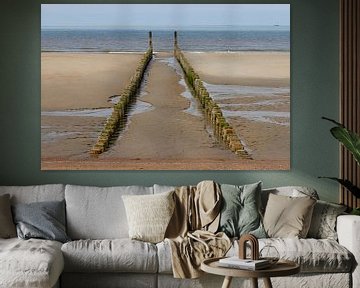 Zeeland golfbrekers op het strand