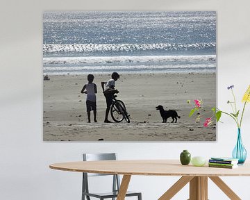 Kinderen op het strand  by diana stubbe