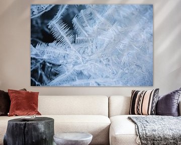 Detail von Eiskristallen in einem gefrorenen Fluss - Lyngen Alpen, Norwegen
