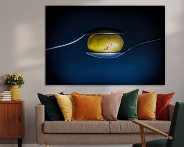 Abstract - aardappel - potato - lepel - strak by Erik Bertels