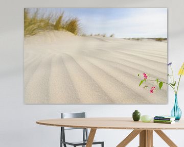 Kleine Dünen am Strand während eines schönen Frühlingstages von Sjoerd van der Wal Fotografie