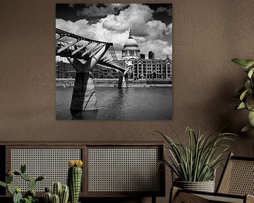 LONDRES Pont du Millénaire et cathédrale St Paul | Monochrome  sur Melanie Viola