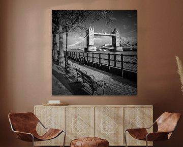 LONDON Am Ufer der Themse & Tower Bridge
