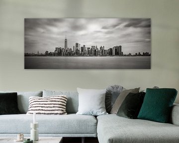 New York - Manhattan skyline en noir et blanc sur Toon van den Einde