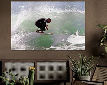 Surfer surfing the wave von Eye on You