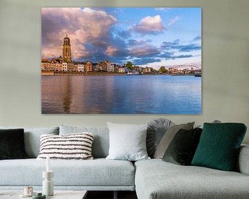 Deventer Skyline met donkere wolken von Edwin Mooijaart