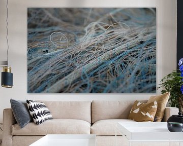 The old fishing wires from the harbor