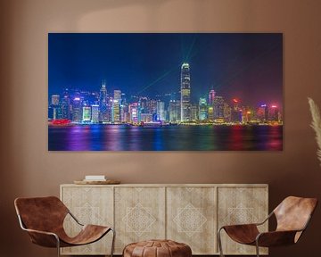 Hong Kong by Night - Skyline met lasershow - 1 van Tux Photography