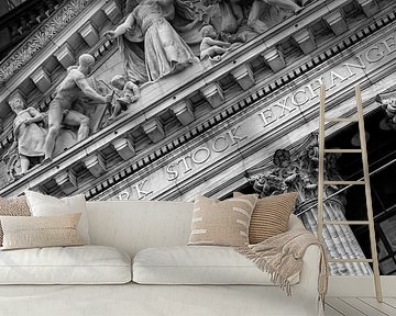 Wall Street Stock Exchange in New York (schwarz-weiß) von Mark De Rooij