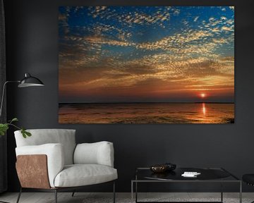 Sonnenaufgang über das Wattenmeer in Friesland von Dirk-Jan Steehouwer