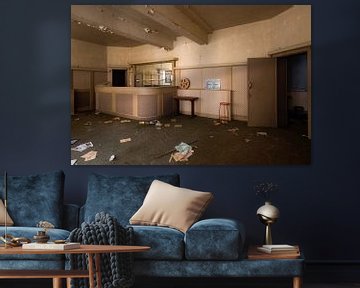 Rezeption eines verlassenen Kino. von Roman Robroek – Fotos verlassener Gebäude