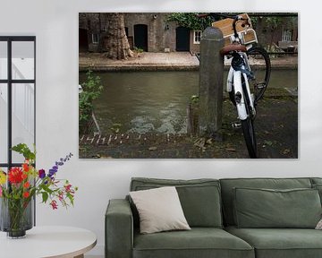 Aan de Oude Gracht-Utrecht 01 by Cilia Brandts