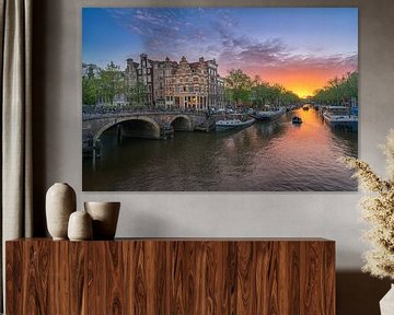 Zonsondergang aan de Brouwersgracht in Amsterdam van Edwin Mooijaart