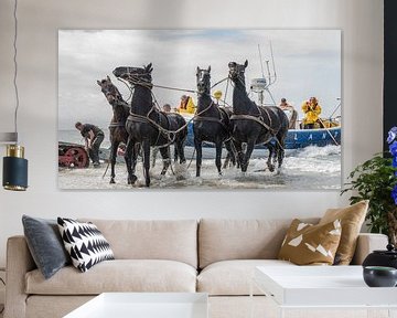 Stoere paarden in de zee   van Jan Iepema