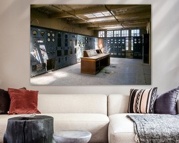 Verlassener Kontrollraum. von Roman Robroek – Fotos verlassener Gebäude