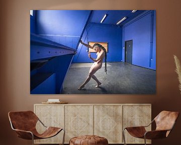Female art nude in the blue room von Ger Beekes