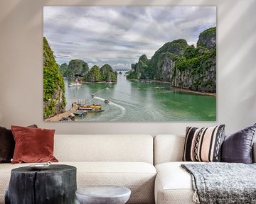 Ha Long Baai, Vietnam van Richard van der Woude