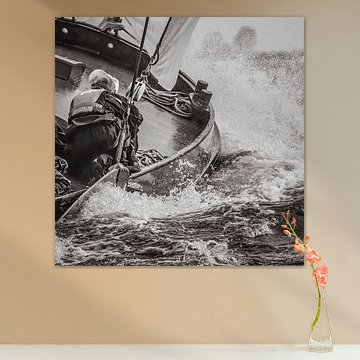 Skûtsje dans une vague