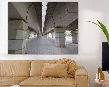 Lijnenspel onder een Spaanse brug sur Maja van Eijndthoven