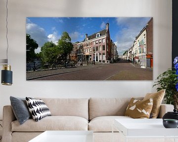 Corner of Oudegracht and Lange Smeestraat in Utrecht