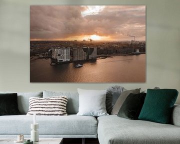 Stormy sunset over Amsterdam sur Brian Sweet