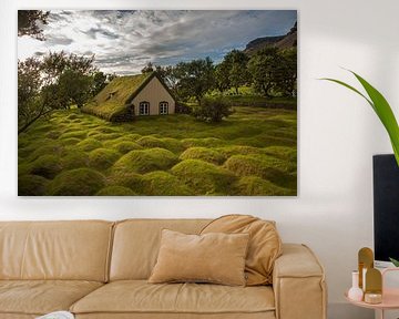 Oud turf kerkje in IJsland van Menno Schaefer