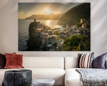 Zonsondergang in Vernazza / Cinque Terre van Edwin Mooijaart