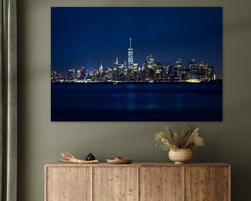 Manhattan Skyline in the twilight van Ruth Klapproth