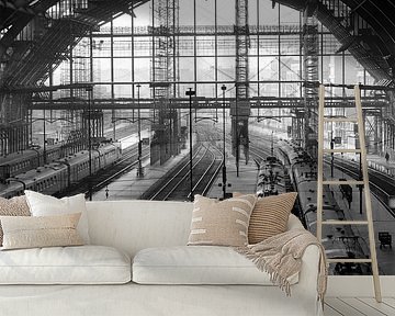 Central Station Antwerp by Raoul Suermondt