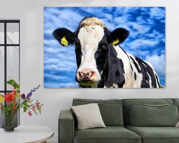 Portret van een nieuwsgierige koe