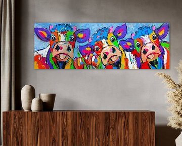 3 Kleurrijke Vrolijke Koeien | Panorama van Vrolijk Schilderij