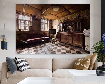 Woonkamer in een Verlaten Huis. van Roman Robroek - Foto's van Verlaten Gebouwen